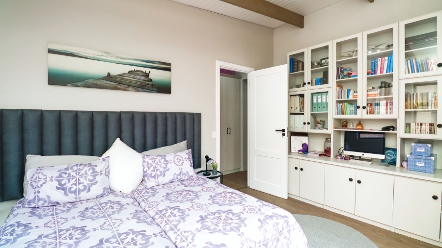 4 Bedroom Property for Sale in Stilbaai Wes Western Cape